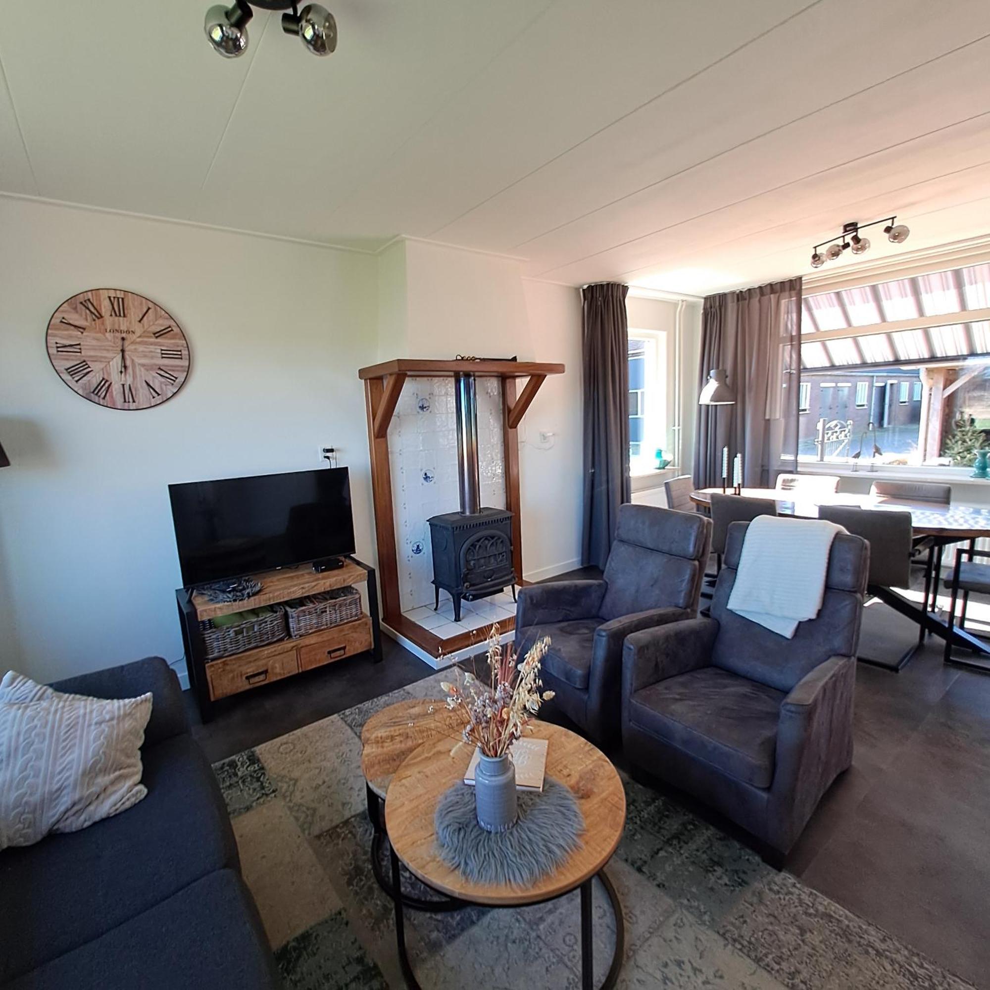 Vakantiehuisje 'T Wiede Blokzijl Luaran gambar